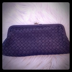 Vera Pelle Braided Clutch